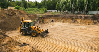 Разработка котлована Изобильный стоимость за от 560 руб. м3 - заказать работы по копке и рытью котлованов | траншей